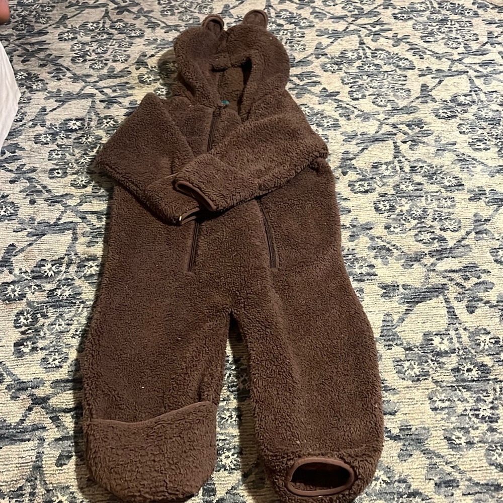 L.L. Bean bear bunting 12-18mo